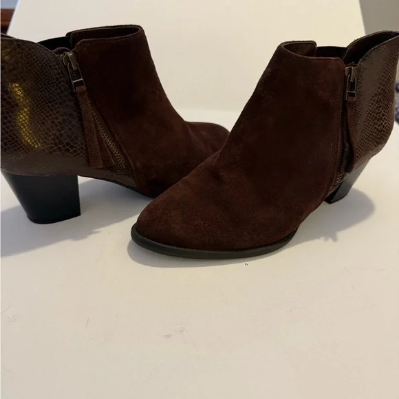 Vionic Women's Brown Suede Ankle Boots - Picture 2 of 6